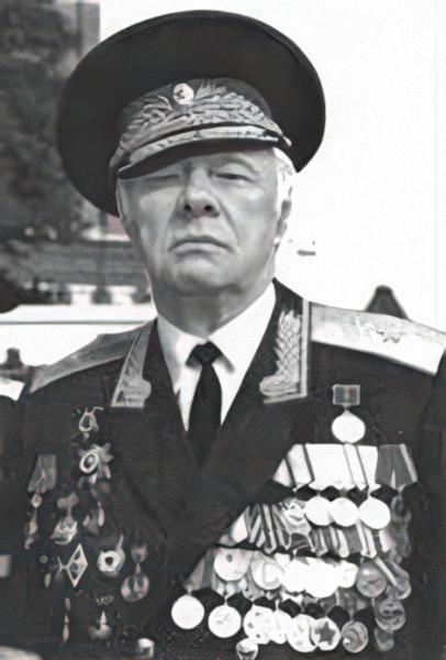 Генерал-майор Комиссаров Е.В.