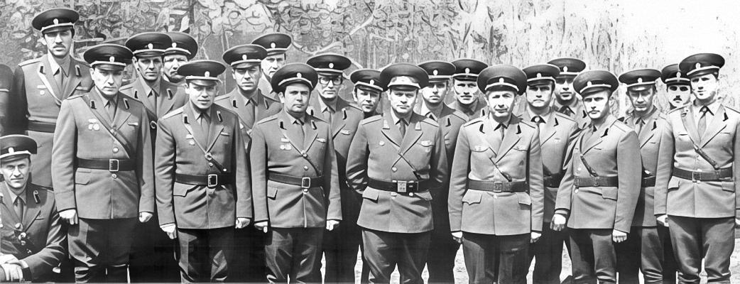 Начальник штаба армии генерал-майор Севрюков Н.И. с офицерами штабов участниками сборов в в/ч 34148. Май, 1988 год